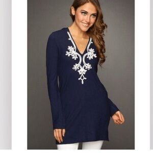 Lilly Pulitzer Noelle Embroidered Hooded Tunic with Hood